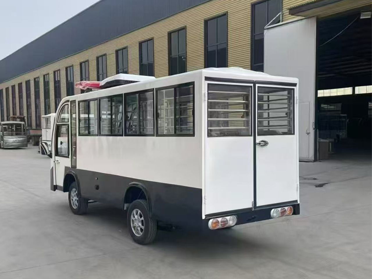 電動(dòng)巡邏觀光車改裝車系列